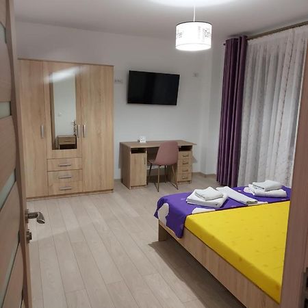 Appartamento Bya Brown Valea Lupului  Esterno foto