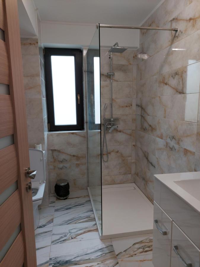 Appartamento Bya Brown Valea Lupului  Esterno foto